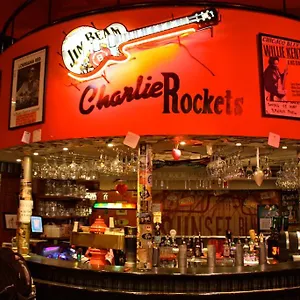 Charlie Rockets Youth Hostal